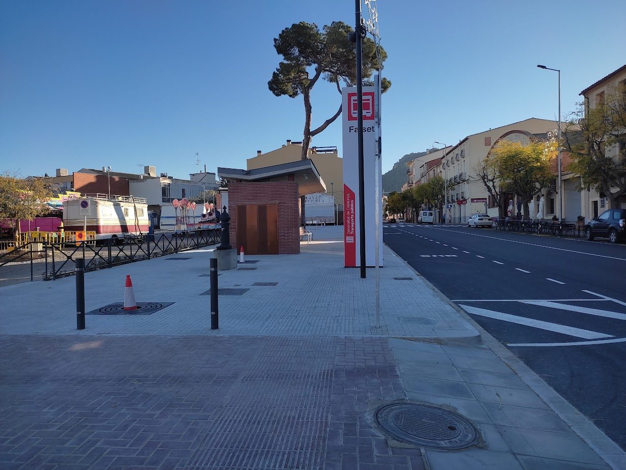 El bus dels diumenges a la tarda de Falset a Barcelona continuarà mentre no funcioni la R-15