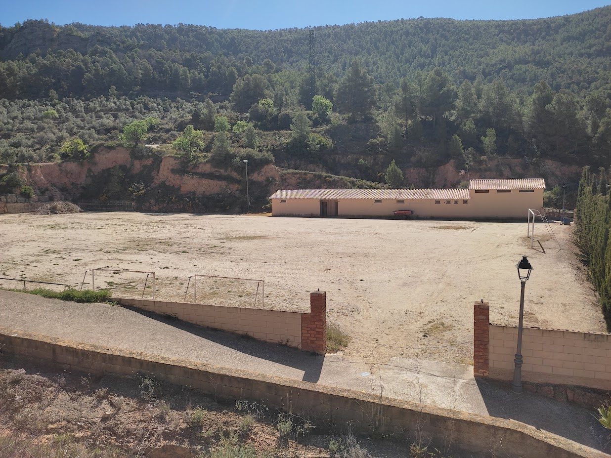 Junts proposa una consulta popular sobre la instal·lació d’una pista de pàdel al camp de futbol