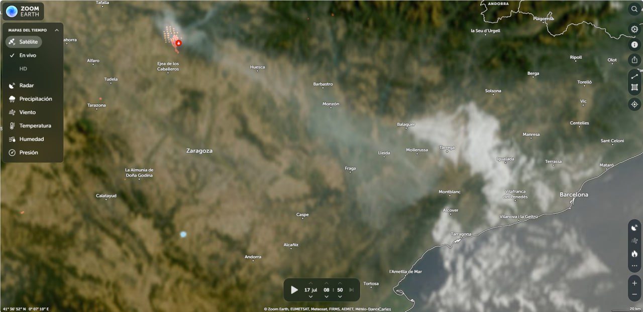 L’olor de fum i el cel enterbolit a Cabassers provenen d’un gran incendi forestal de l’Aragó